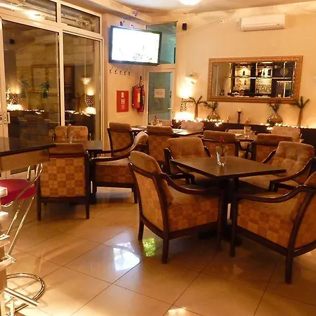 Hotel Garni Oasis 3*